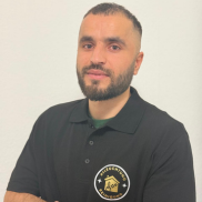 Mitarbeiter im Einsatz bei Gebäudereinigung in Aargau></a>
                            </div>
                            <div class=